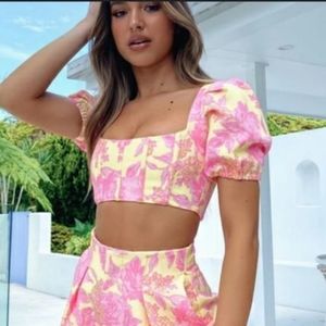 White Fox Boutique Crop Top